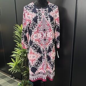 New Directions,Scoopneck,3 quarter sleeve,hip pockets,loose,stretch Navy pattern